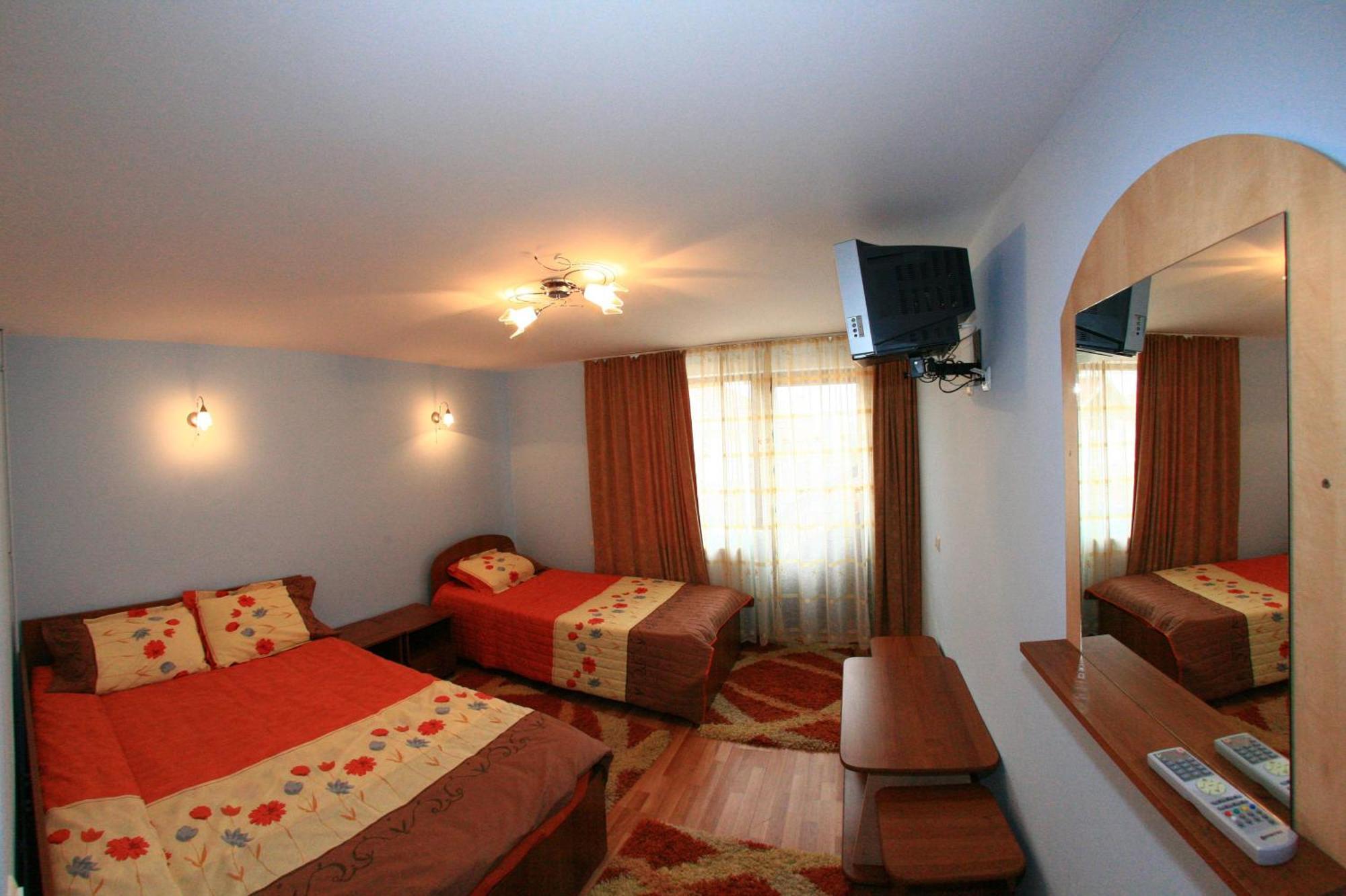 Pensiunea Valea Ursului Campulung Room photo
